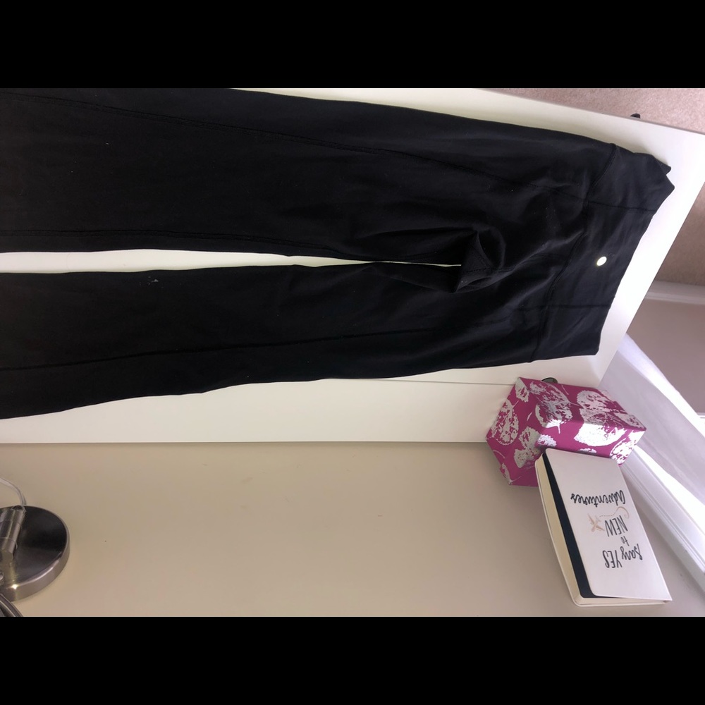 Black yogas LULU